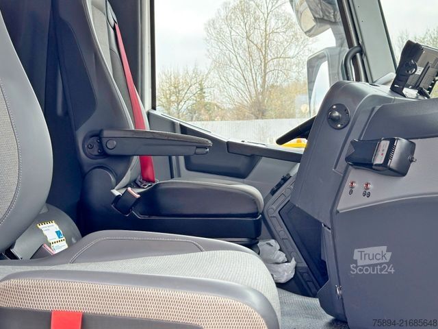 Gru montata su autocarro RENAULT T 380 * Abschleppwagen 7,50m* KRAN/FUNK * TOP