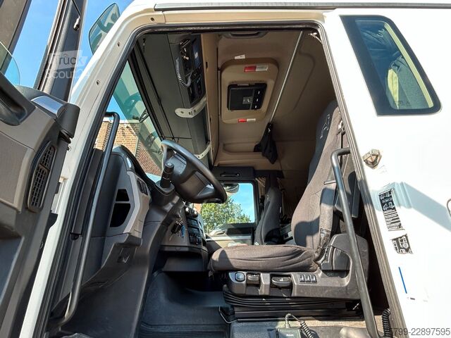 Auto-dizalica montirana na kamionu MAN 26.500 TGX HMF 4020 6x Hydrl.+4 JIB Bj 2021 Kran