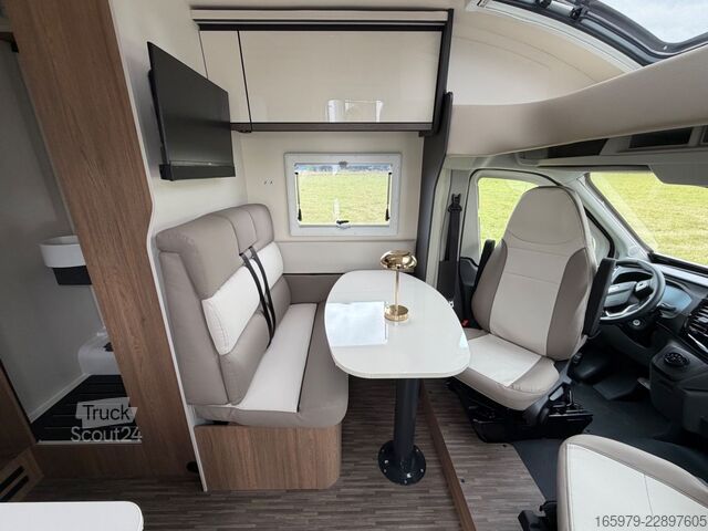 Semi-integrated camper MILLER Alaska