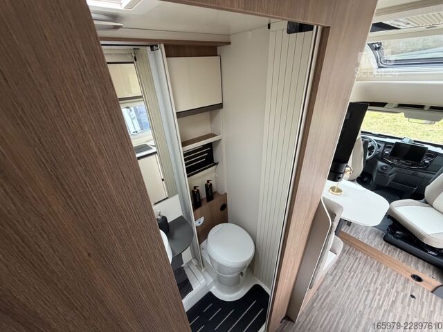 Semi-integrated camper MILLER Alaska
