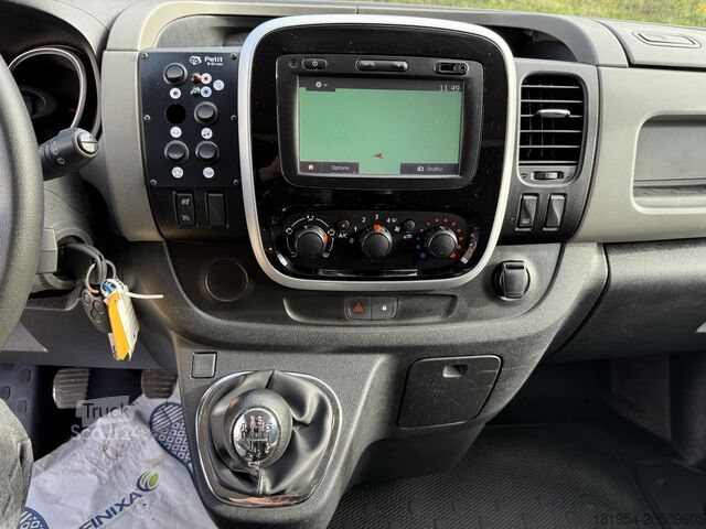 Ambulance Renault trafic 1.6dci ambulance ziekenwagen