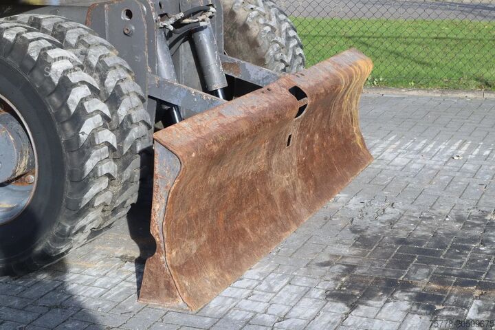 Kolesni bager New Holland MH CITY | TILT BUCKET | QUICK COUPLER | DOZER B...