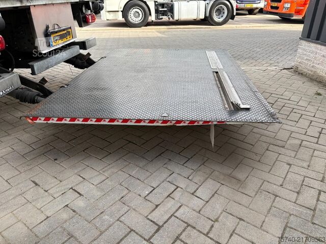 Maleta Iveco 120E 210 + LOADLIFT