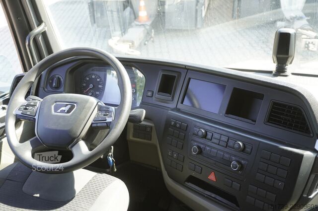 Sæt MAN TGL 8.190 4×2 / sleeper cab / 80 tho. km