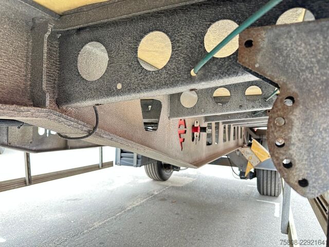 Avoperävaunu ACKERMANN-FRUEHAUF Baustoff 7,30m