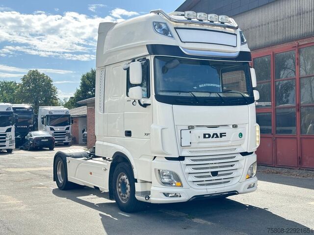 Vakio vetoauto DAF XF480FT SSC Schubbodenhydraulik Alcoa Retarder