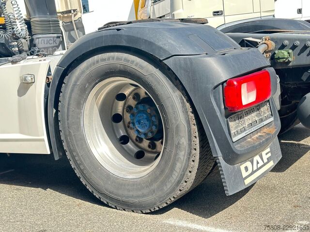 Vakio vetoauto DAF XF480FT SSC Schubbodenhydraulik Alcoa Retarder