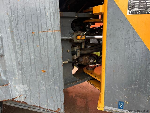 τροχοφόρος φορτωτής Liebherr L 554 4x4 AC / CENTRL LUBRICATION