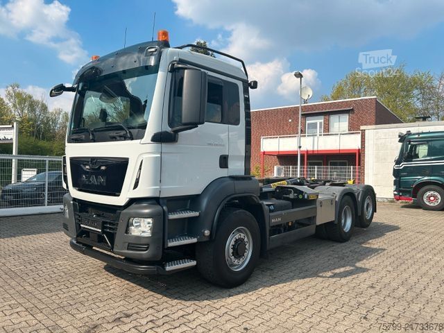 Контейнеровоз з гачком (рол-офф) MAN 26.420 TGS Abroller Hydrodr. 6x4 3,90m Radstand