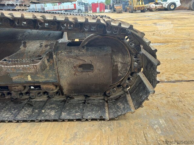 Excavadora Doosan DX225LC-7