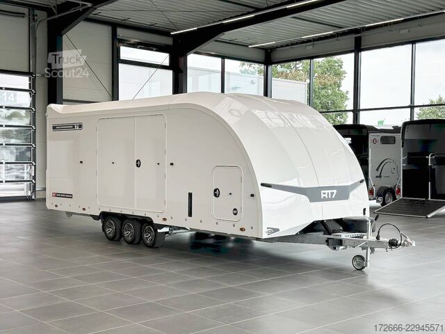 Automobilių gabenimo furgonas Brian James Trailers RACE TRANSPORTER 7 | 397-6023-35-3-10-W | TRIDEM | ZUSATZRAMPEN 600X235X199CM 3500KG GESCHLOSSENER AUTOTRAILER | WEISS