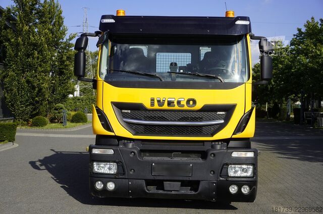 Lastebilkran Iveco Stralis 420 8x2 / Fiault tow truck body