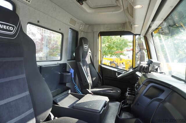 Lastebilkran Iveco Stralis 420 8x2 / Fiault tow truck body