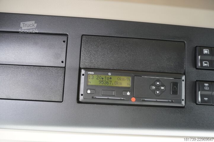 Autonosturi Mercedes-Benz Actros 2540 6×2 / 50 tho. km! / NEW body