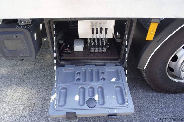 Autonosturi Mercedes-Benz Actros 2540 6×2 / 50 tho. km! / NEW body