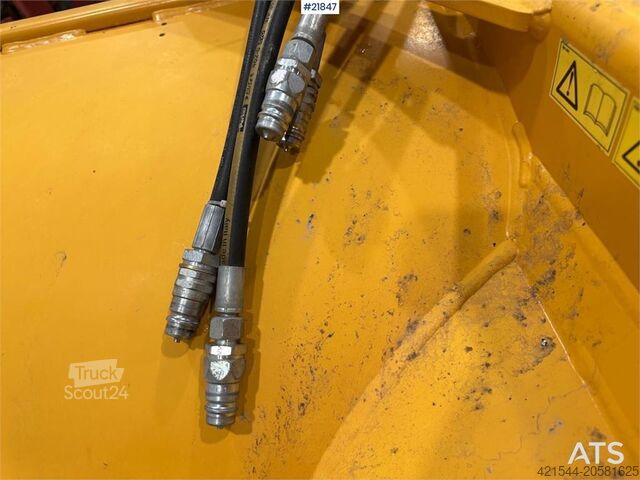 Dalen snow blower w/ Hardox steel. Slightly used. Dalen snow blower w/ Hardox steel. Slightly used.