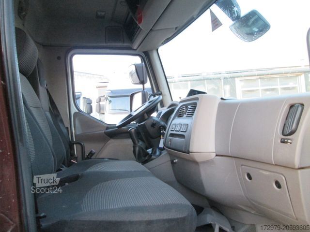 Φορτηγό μεταφοράς ποτών DAF LF 180.12 *Getränke-Koffer*107312Km*