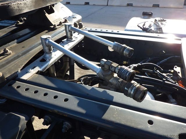 Standardowy ciągnik siodłowy DAF XG+ 530 Skylight/Intarder/Hydr./PTO/Alcoa/257tkm