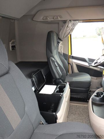 Standardowy ciągnik siodłowy DAF XG+ 530 Skylight/Intarder/Hydr./PTO/Alcoa/257tkm