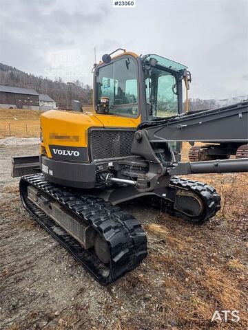 ķēžu ekskavators Volvo ECR88D tracked excavator with tilt and bucket. Onl