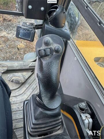 ķēžu ekskavators Volvo ECR88D tracked excavator with tilt and bucket. Onl