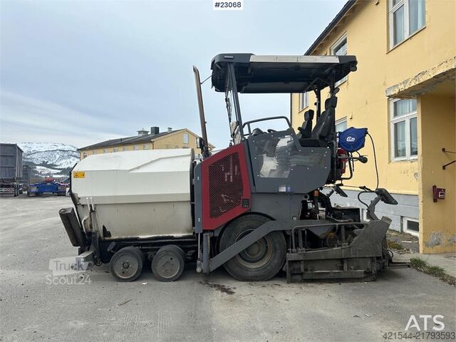 Paver Dynapac SD1800W asphalt paver