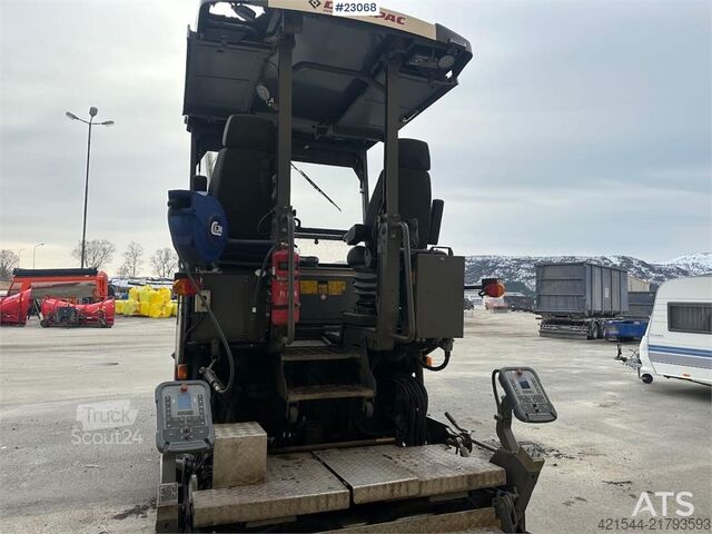 Paver Dynapac SD1800W asphalt paver