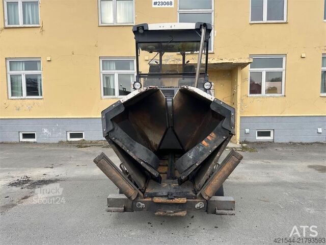 Paver Dynapac SD1800W asphalt paver