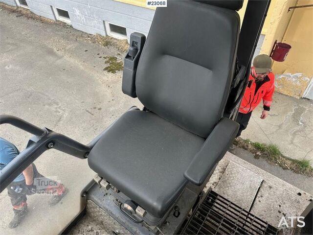 Асфальтоукладчик Dynapac SD1800W asphalt paver