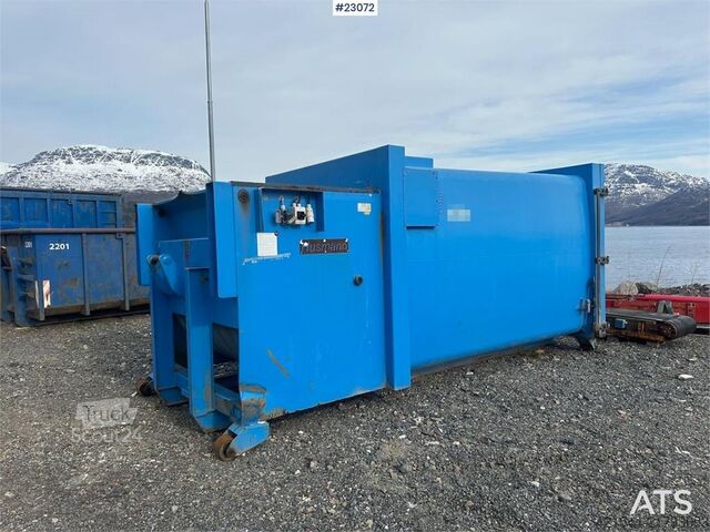 Machine forestière Husmann SPB 18 SW-E cardboard press. ECT