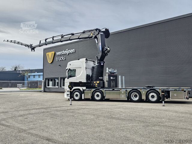Kranbil Scania R590 V8 / 8x2 / HMF 9520 + JIB + LIER / TREKKER...