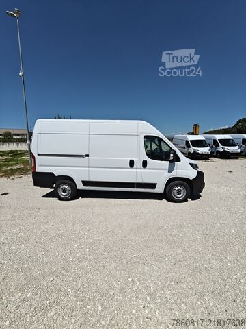 Slēgtais furgons FIAT DUCATO 35 L2H2 140CV