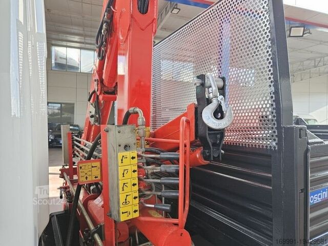 Furgon Nissan Cabstar