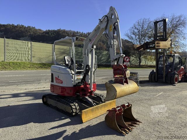 Mini ekskavatör TAKEUCHI TB 325R Powertilt 3xSchaufeln 2310 kg