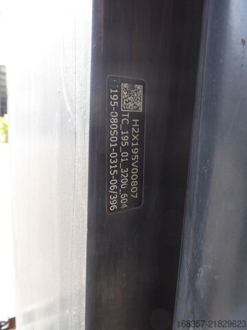 Frontgaffeltruck Linde H80D-03