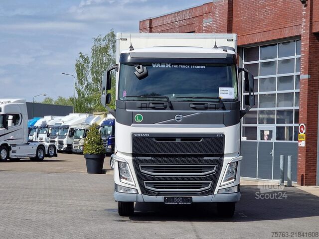 Walizka Volvo FH 13.420 6x2 - Box - Loadlift - Manual gearbox...