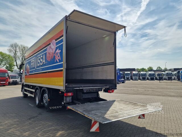 Walizka Volvo FH 13.420 6x2 - Box - Loadlift - Manual gearbox...