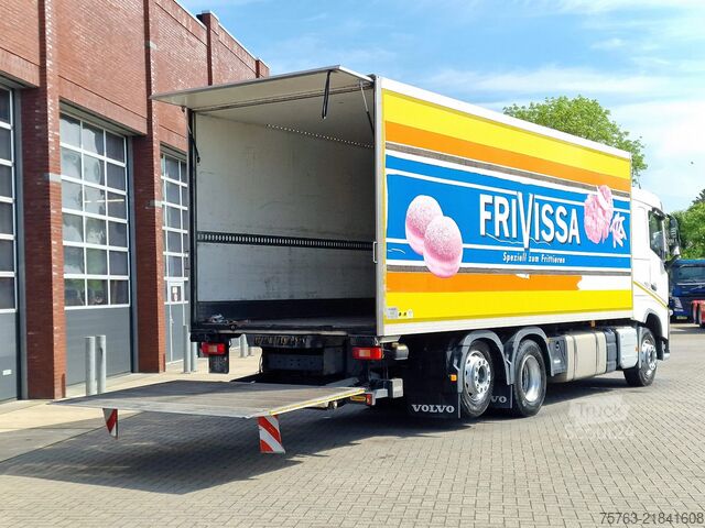 Walizka Volvo FH 13.420 6x2 - Box - Loadlift - Manual gearbox...