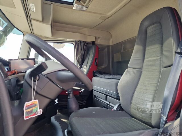 Walizka Volvo FH 13.420 6x2 - Box - Loadlift - Manual gearbox...