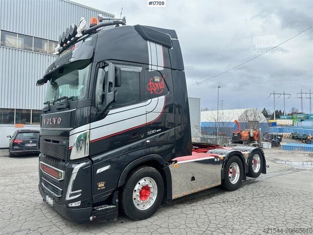 Standard tractor Volvo FH500 Royal 6x2 Truck.