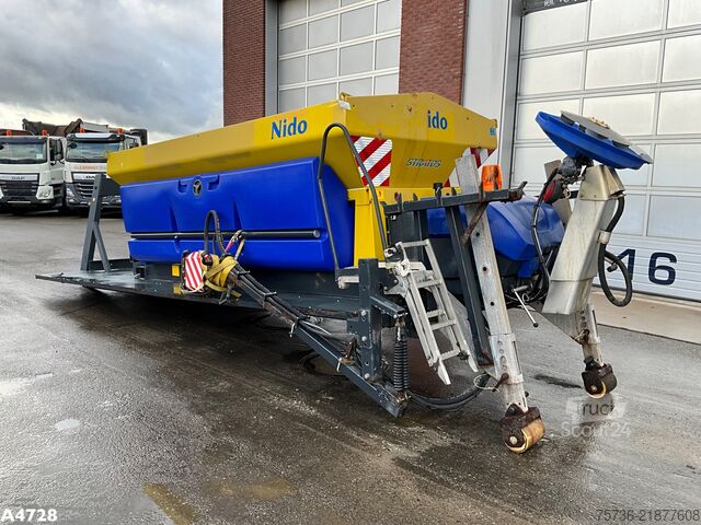 Chariot d'épandage Nido STRATOS 5m³ zoutstrooier