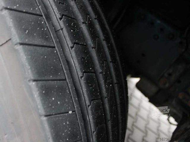 Refrigerated truck MAN TGX 18.440, EURO 5, TAIL LIFT, CARRIER SUPRA 850