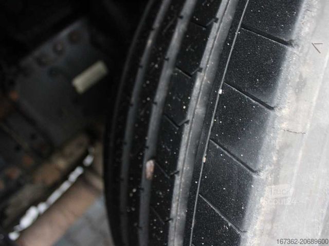 Refrigerated truck MAN TGX 18.440, EURO 5, TAIL LIFT, CARRIER SUPRA 850