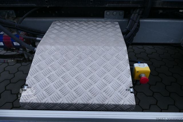 Trīspusējā pašizgāzēja piekabe MÜLLER-MITTELTAL 20 to. Tandem Haken-Containeranhänger