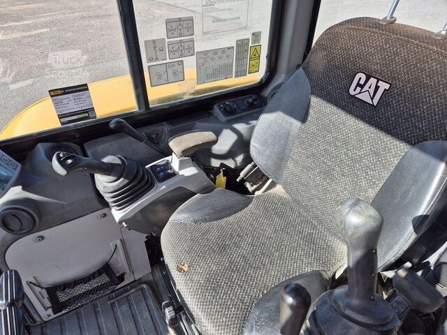  Caterpillar 305E2