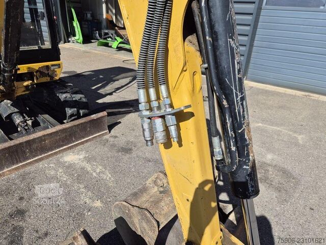  Caterpillar 302.7D