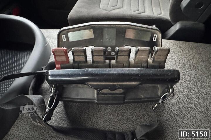 Vrachtwagen met kraan DAF CF 85.410 SC, Euro 5, 8x2 / Hiab 422 EP5 + Radi...