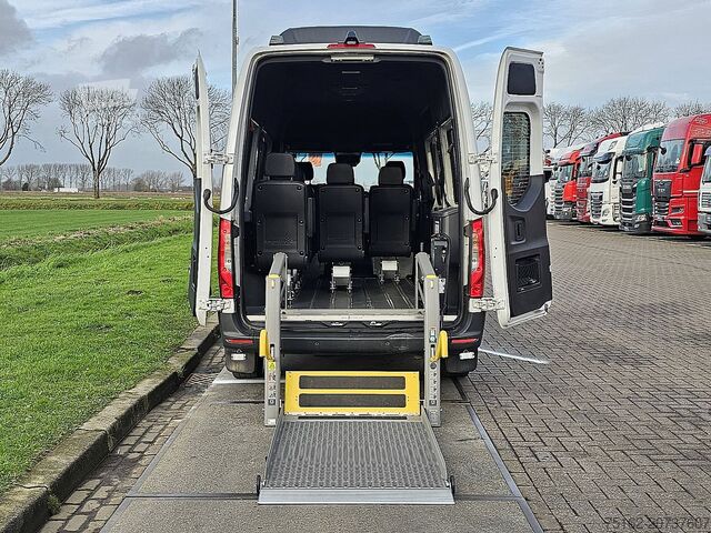 Passagertransport MERCEDES-BENZ SPRINTER 317 L2H2 9-Pers + Lift !
