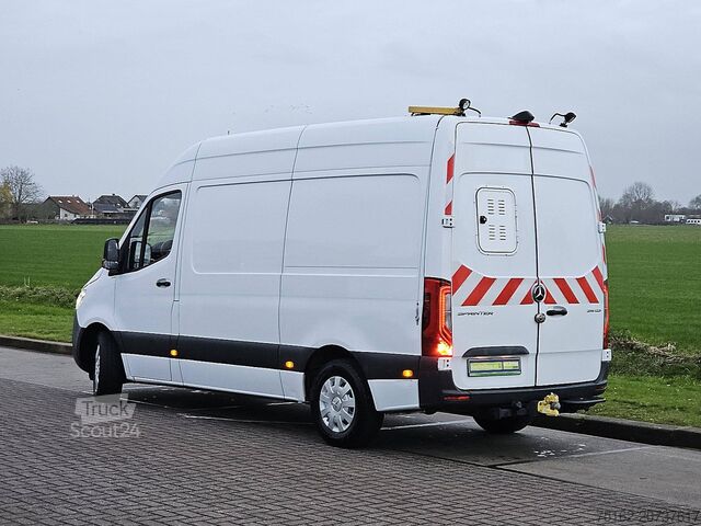 High-roof van MERCEDES-BENZ SPRINTER 315 CDI L2H2 PRO