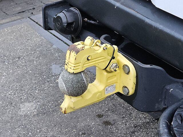 High-roof van MERCEDES-BENZ SPRINTER 315 CDI L2H2 PRO